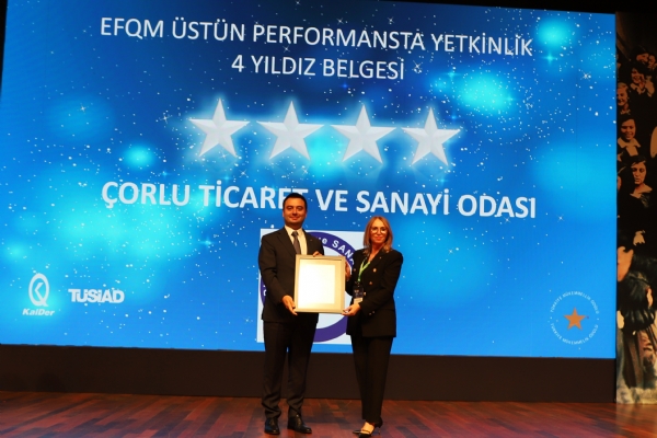 Çorlu Ticaret ve Sanayi Odası; 32. Kalite Kongresinde “EFQM Üstün Performansta Yetkinlik 4 Yıldız Belgesi” Ödülünü Aldı