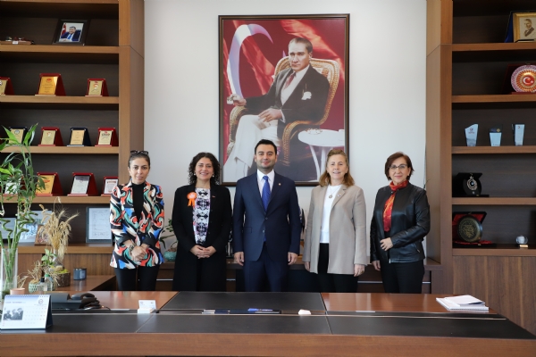 orlu Kent Konseyi Bakan Sn. Hlya Perin Meri, Engelli Meclisi Bakan Sn. Yasemin Ayyksel ve Genel Sekreter Vildan Perinolu Odamz Ynetim Kurulu Bakan zzet Volkan Ziyarette Bulundular