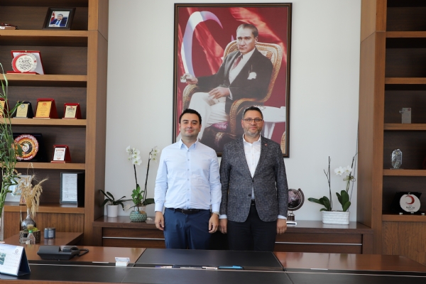 AK Parti erkezky le Bakan Sayn Salih AZBAY Odamz Ynetim Kurulu Bakan zzet VOLKAN Ziyaret Etti