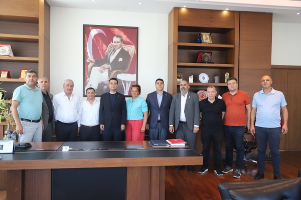 Hem�ehri Dernekleri Temsilcilerinden �orlu Ticaret ve Sanayi Odas� Y�netim Kurulu Ba�kan� �zzet VOLKAN&acute;a Ziyaret