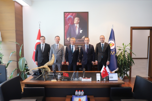 Vak�fbank Tekirda� B�lge M�d�r� Orhan KIRMALI&acute;dan Meclis Ba�kan� Erdim NOYAN&acute;a Ziyaret