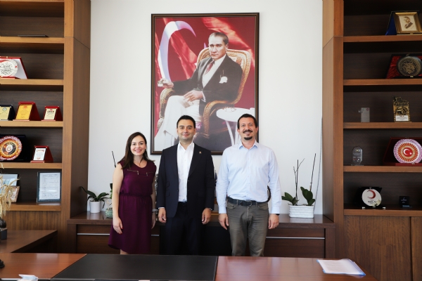 Ford Otosan 1. Blge Sat Mdr Irmak MEK ve   Ford Otosan Pro Aralar Blge Mdr Grkem YILMAZ´dan  Odamz  Ynetim Kurulu Bakan zzet VOLKANa Ziyaret