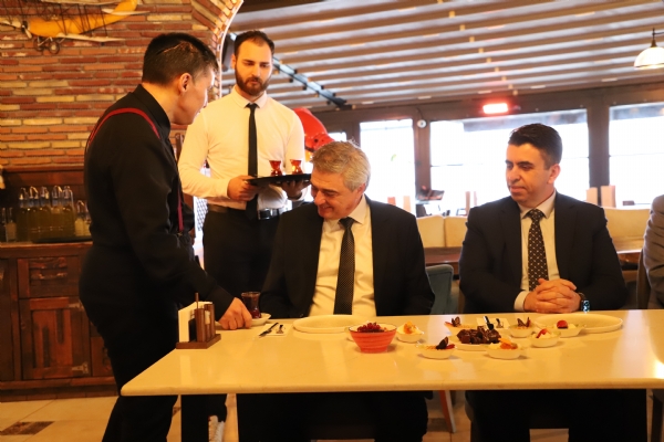 2 Nisan Dnya Otizm Farkndalk Gn Kapsamnda Otizmli Bireylerin alt Firmalara Ziyaret Dzenlendi