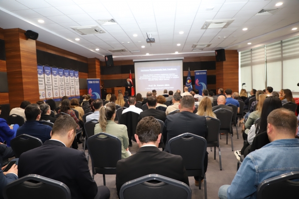 orlu Ticaret ve Sanayi Odas ile  Tera Yatrm Menkul Deerler  Birliinde Dzenlenen  Sermaye Piyasalarnda Fark Yaratmak  Konulu Etkinlik Gerekleti