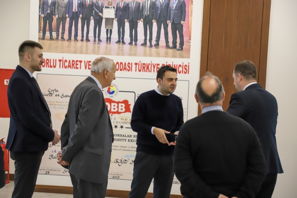 Kosova Yenilik�i T�rk Hareket Partisi Genel Ba�kan� ve Prizren Belediye Meclis �yesi Say�n Ertan S�M�T��&acute;den �orlu TSO&acute;ya Ziyaret