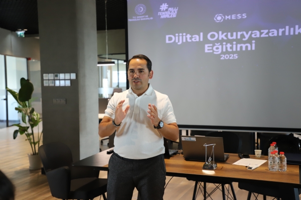 orlu Ticaret ve Sanayi Odas ile MEXT  Birliinde Dzenlenen Dijital Okuryazarlk Eitimi, Trakya Tekmerde Gerekletirildi
