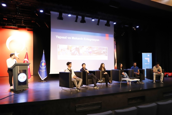 Eitimden stihdama Kariyer Zirvesi stihdam Bulumas Gerekleti