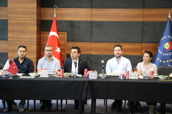orlu Ticaret ve Sanayi Odas Ynetim Kurulu Bakan zzet Volkan, orlu Ahi Evran Mesleki ve Teknik Anadolu Lisesi Mdr Celal Evren Tekin ile Blgemizdeki Rehber rretmenler ile Biraraya Geldi