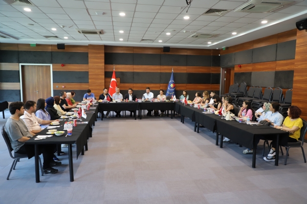 orlu Ticaret ve Sanayi Odas Ynetim Kurulu Bakan zzet Volkan, orlu Ahi Evran Mesleki ve Teknik Anadolu Lisesi Mdr Celal Evren Tekin ile Blgemizdeki Rehber rretmenler ile Biraraya Geldi