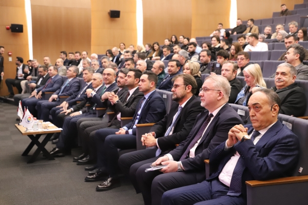 T�rkiye&acute;de G�mr�k Uygulamalar� ve D�� Ticarette Yeni D�nem: Riskler, F�rsatlar ve ��z�m �nerileri Paneli Ger�ekle�ti