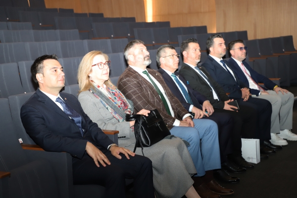 �ekya �stanbul Ba�konsolosu Olga HAJFLEROVA ve  Ticari Ata�e Rene DANEK  �orlu Ticaret ve Sanayi Odas�na Ziyarette Bulundu