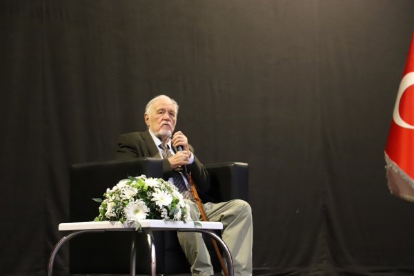 Prof. Dr. lber Ortaylnn "Blgemizin Dman galinden Kurtuluunun 101. Yl" Syleisi Enis Sln Salonunda Cokulu Katlmla Gerekleti