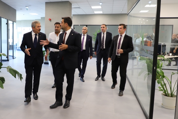 �orlu Ticaret ve Sanayi Odas� (�orlu TSO) ile Van Ticaret ve Sanayi Odas� (Van TSO)aras�nda   �Karde� Oda Protokol�� �mzaland�
