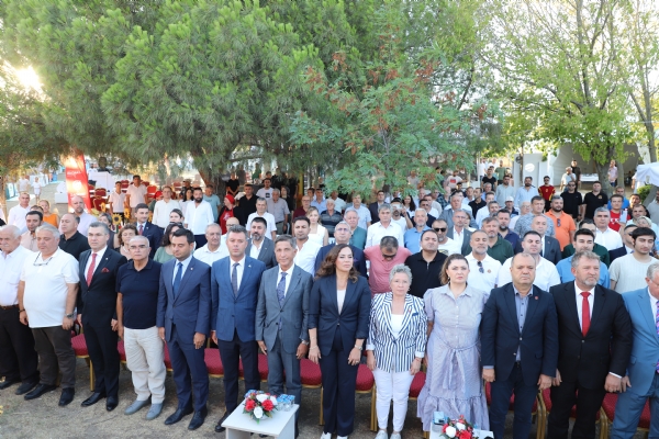 Trkiyenin en byk Ak Hava Fuarlarndan Biri Olan 18. Tarm ve Hayvanclk Fuar Kaplarn At