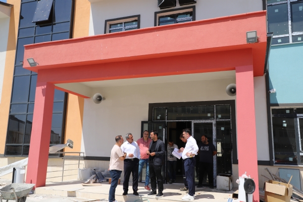 �orlu Ticaret ve Sanayi Odas� Y�netim Kurulu Ba�kan� �zzet Volkan ile �orlu �l�e Milli E�itim M�d�r� H�seyin Erdo�an, �orlu TSO ve TOBB Anaokulunda �ncelemelerde Bulundu