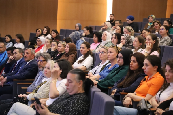 �orlu Ticaret ve Sanayi Odas� ve  �orlu �l�e Milli E�itim �� Birli�inde  D�zenlenen �Aile� Semineri Ger�ekle�ti