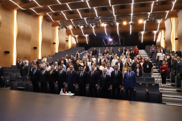 T.C. Sanayi ve Teknoloji Bakanl Ar-Ge ve Tasarm Merkezleri Uzmanlarnn  Katlmlar le Odamz birliiyle AR-GE ve Tasarm Merkezleri Bilgilendirme Toplants Gerekleti