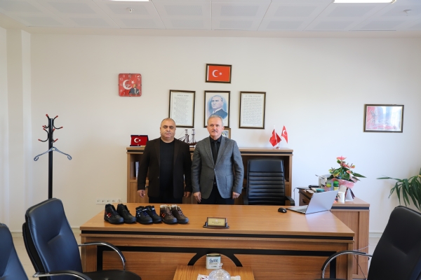 Odamzdan 350 renciye Ayakkab Yardm