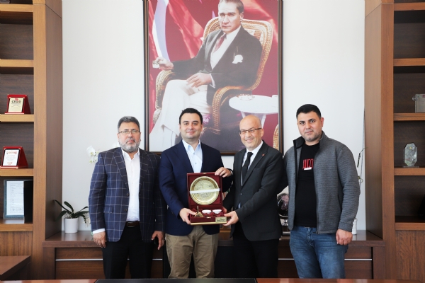Trakya Şanlıurfalılar Dernek Başkanı Sayın Murat YETKİN ve Dernek Üyeleri Odamız Yönetim Kurulu Başkanı İzzet VOLKANı Ziyaret Etti