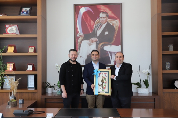Çorlu Halk Eğitim Müdürü Sayın Fatih ERSÖZ Odamız Yönetim Kurulu Başkanı İzzet VOLKANı Ziyaret Etti