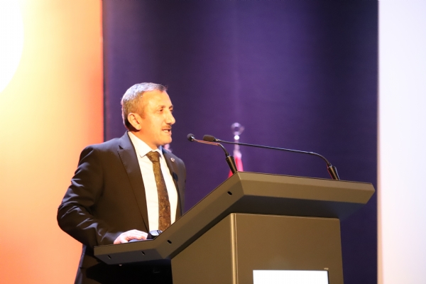 �orlu Ticaret ve Sanayi Odas� ile  �orlu �l�e Milli E�itim M�d�rl��� �� Birli�inde D�zenlenen ��nsan� Anlama Sanat�� Etkinli�i Ger�ekle�ti