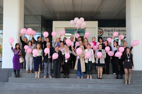 �orlu Ticaret ve Sanayi Odas� �Meme Kanseri Fark�ndal�k Ay�� Kapsam�nda Etkinlik D�zenledi