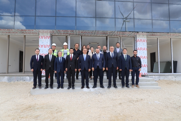 Sanayi ve Teknoloji Bakan Yard�mc�s� Say�n Oru� Baba �NAN&acute;dan Trakya Model Fabrika&acute;ya Ziyaret