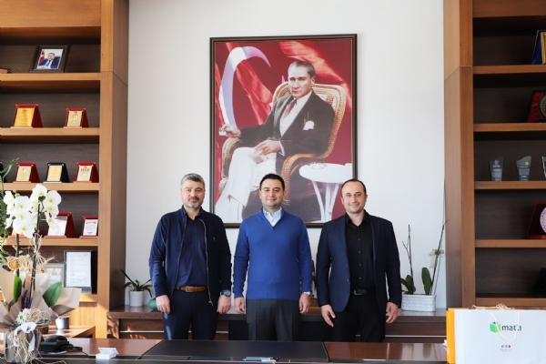 Matlı Şirketler Grubu Proyem Firması Türkiye Satış Koordinatörü Muhammed Said Ünal ve İşletme Müdürü Sayın Semih Seçer Odamız Yönetim Kurulu Başkanı İzzet VOLKAN´ı Ziyaret Etti