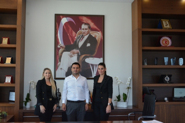 Çorlu Mektebim Koleji Kampüs Müdürü Yağmur Yılmaz, Veli İlişkileri Müdürü Işıl Kanar Odamız Yönetim Kurulu Başkanı İzzet Volkan´ı Ziyaret Etti