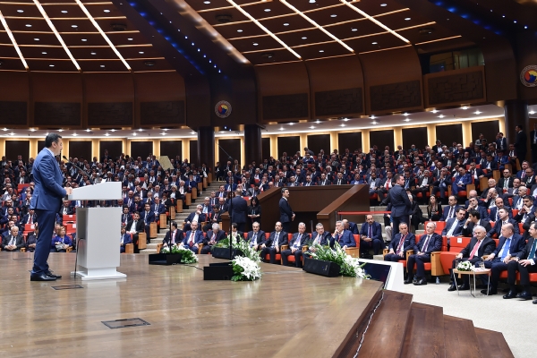 TOBB Delegeleri Hizmet eref Belgelerini Cumhurbakan Erdoan´n Elinden Ald