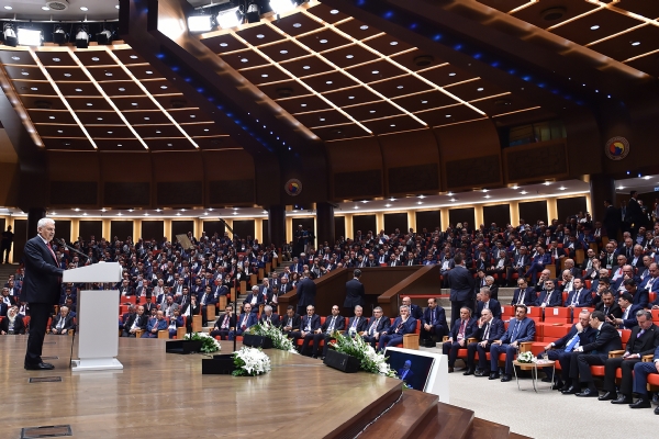 TOBB Delegeleri Hizmet eref Belgelerini Cumhurbakan Erdoan´n Elinden Ald
