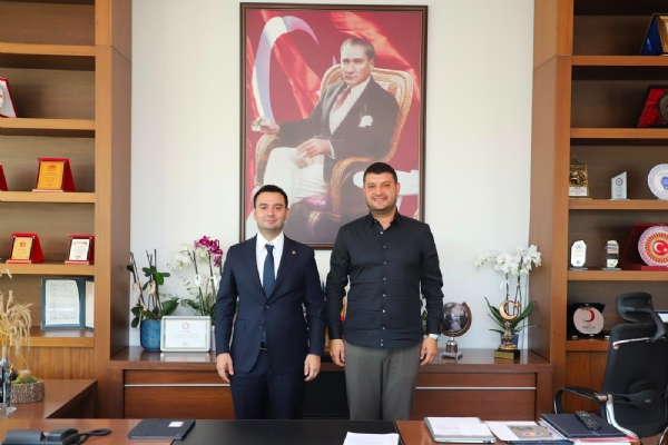 Nilpa Pano Firma Yetkilisi Caner EKEN&acute;den �orlu TSO Y�netim Kurulu Ba�kan� �zzet VOLKAN&acute;a Tebrik Ziyareti