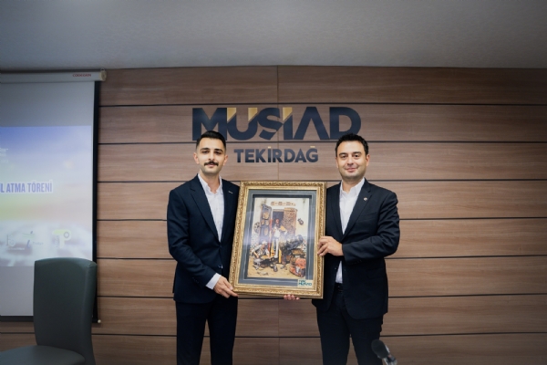 �orlu Ticaret ve Sanayi Odas�  Y�netim Kurulu Ba�kan� �zzet VOLKAN  Gen� M�S�AD Tekirda� Taraf�ndan D�zenlenen  �Tecr�be Payla��m�� Etkinli�ine Kat�ld�