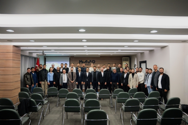 �orlu Ticaret ve Sanayi Odas�  Y�netim Kurulu Ba�kan� �zzet VOLKAN  Gen� M�S�AD Tekirda� Taraf�ndan D�zenlenen  �Tecr�be Payla��m�� Etkinli�ine Kat�ld�