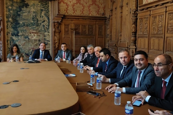 Odamz Ynetim Kurulu Bakanmz zzet Volkan, Paris´te bulunan Fransa Ticaret ve Sanayi Odasna Ziyarette Bulundu