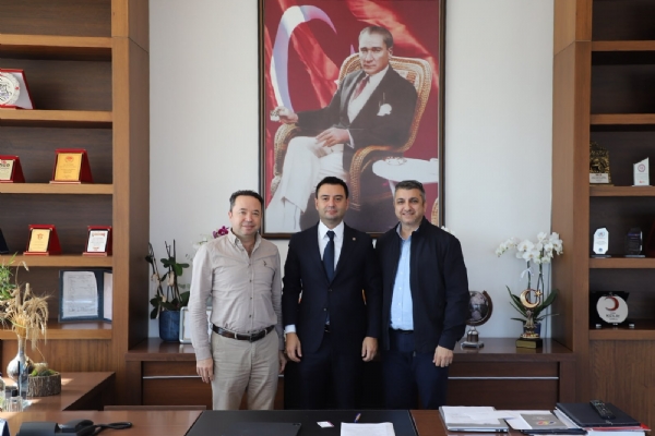 Santez End�striyel Temsilcilerinden Odam�z Y�netim Kurulu Ba�kan� �zzet VOLKANa Tebrik Ziyareti