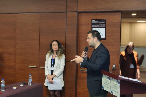 Ynetim Kurulu Bakan zzet Volkan Sevgi Di Polikliniinin Dzenledii Akademik Etkinlie Katld