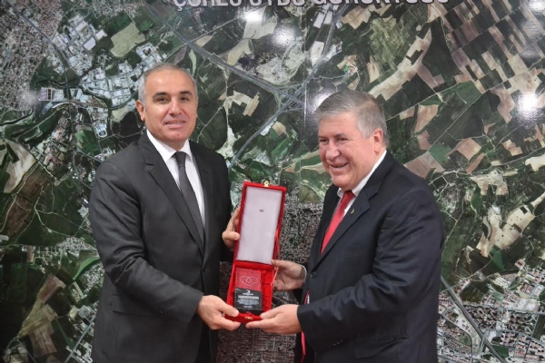 Çorlu Kaymakamı Levent Kılıç´tan Odamız´a Teşekkür Plaketi