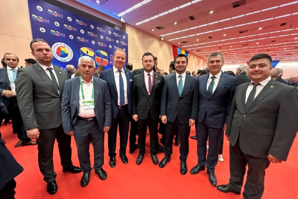 TOBB Bakan Sayn M.Rifat HSARCIKLIOLUnun Ev Sahipliinde Dzenlenen TOBB 80. Genel Kurulu Gerekleti