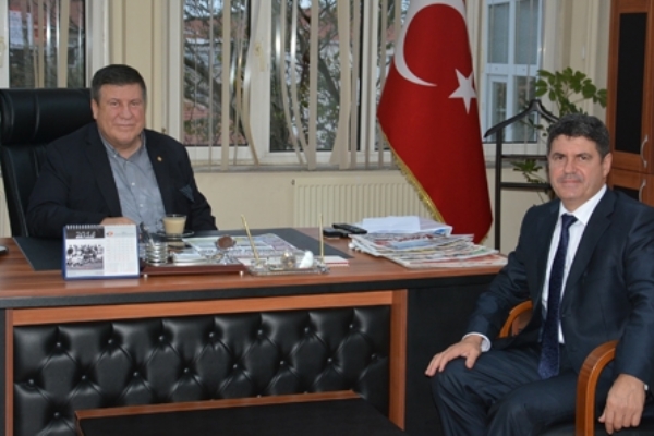 Bulgaristan İstanbul Başkonsolosu Angel Angelov´dan Çorlu TSO Yönetim Kurulu Başkanı Enis Sülün´e Ziyaret