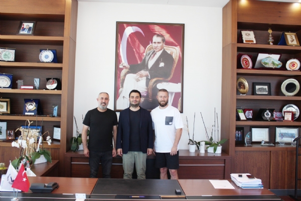 Bizim Bahçe Restoran İşletmecileri Mehmet Fırat Arslan Ve Nihat Tezkoldan Odamız Yönetim Kurulu Başkanı İzzet Volkana Ziyarette Bulundu