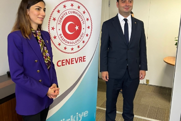 Odamz Ynetim Kurulu Bakan zzet Volkan Cenevre Bakonsolosluu´nda Bakonsolos Sayn; pek Zeytinolu Zkan´  Ziyaret Etti