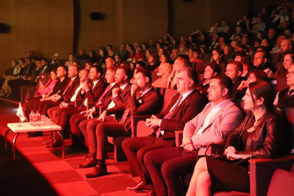 Çorlu Ticaret ve Sanayi Odası ve Çorlu Belediyesi İş Birliğiyle Düzenlenen "Destanların Dansı" Gösterisi Odamızda Gerçekleşti