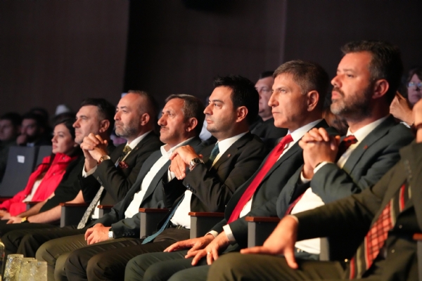 Çorlu Ticaret ve Sanayi Odası ve Çorlu Belediyesi İş Birliğiyle Düzenlenen "Destanların Dansı" Gösterisi Odamızda Gerçekleşti