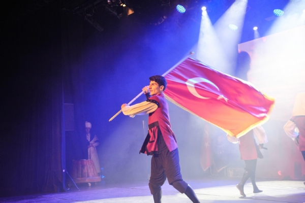 Çorlu Ticaret ve Sanayi Odası ve Çorlu Belediyesi İş Birliğiyle Düzenlenen "Destanların Dansı" Gösterisi Odamızda Gerçekleşti