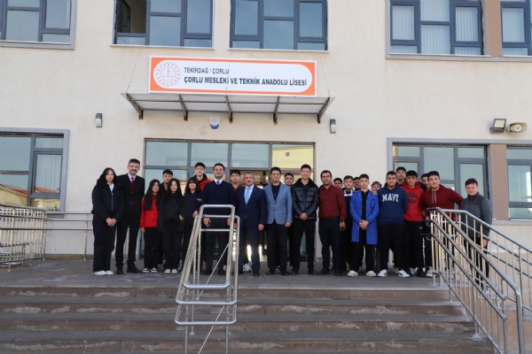 orlu Ticaret ve Sanayi Odas Ynetim Kurulu Bakan zzet VOLKAN´dan orlu Mesleki ve Teknik Anadolu Lisesine Ziyaret