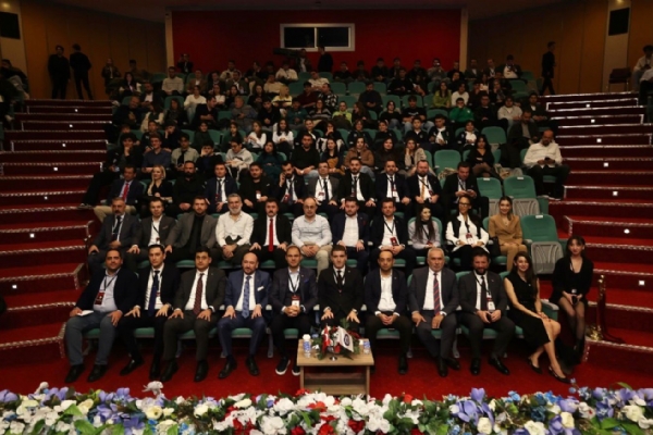 Gelecein Giriimcileri in Yeni Rotalar Paneli ve TOBB GGK Ege Blge Toplants Gerekleti