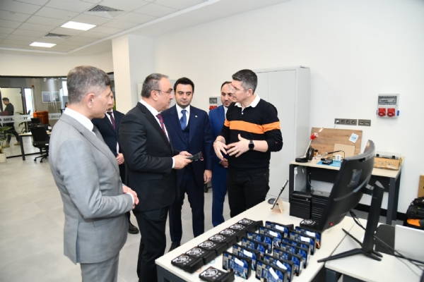 Tekirda� Valisi Say�n Recep SOYT�RK ve �orlu Kaymakam� Say�n Niyazi ERTEN&acute;den, Trakya TEKMER&acute;e Ziyaret