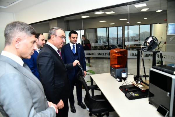 Tekirdağ Valisi Sayın Recep SOYTÜRK ve Çorlu Kaymakamı Sayın Niyazi ERTEN´den, Trakya TEKMER´e Ziyaret