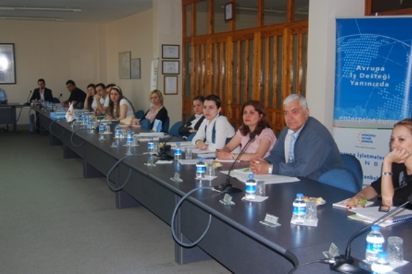 İhracat Yönetimi ve Pazar Araştırma Stratejileri Semineri Gerçekleştirildi